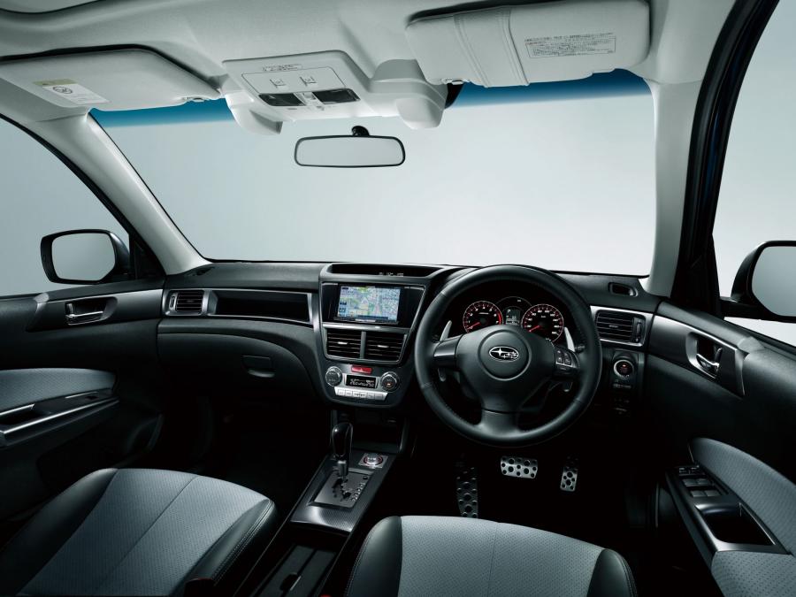  Subaru Exiga 2.5i EyeSight S Package 2013 года  (фото 6 из 8)